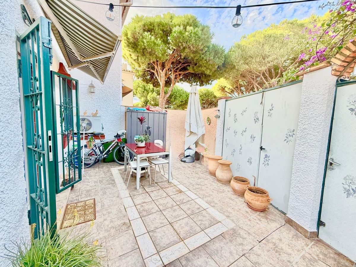 Te koop Half vrijstaand huis Costa Del Sol Calahonda € 499.000,-