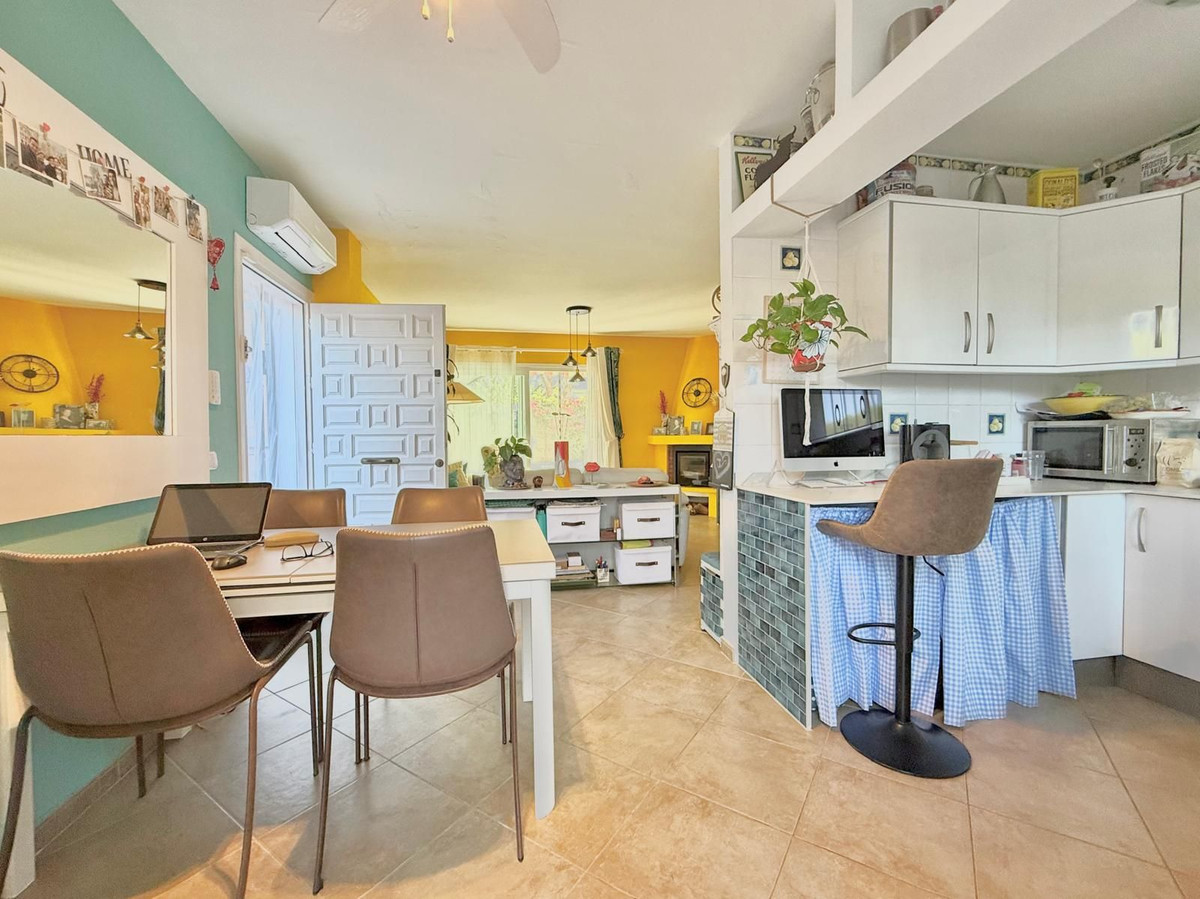 Te koop Half vrijstaand huis Costa Del Sol Calahonda € 499.000,-