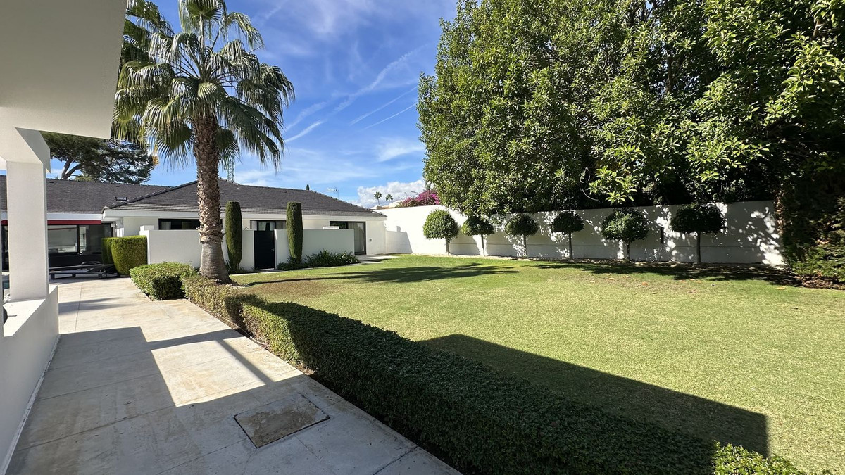 Te koop Vrijstaande Villa Costa Del Sol Guadalmina Baja € 5.900.000,-