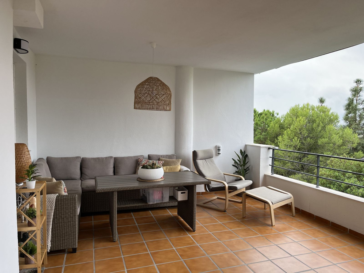 Te koop Middle Floor Apartment Costa Del Sol Casares € 285.000,-