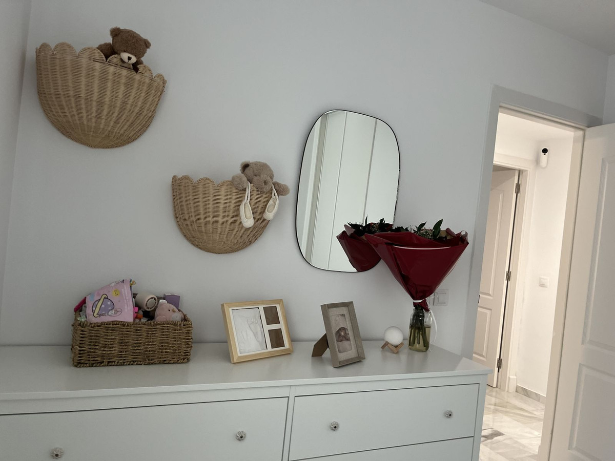 Te koop Middle Floor Apartment Costa Del Sol Casares € 285.000,-