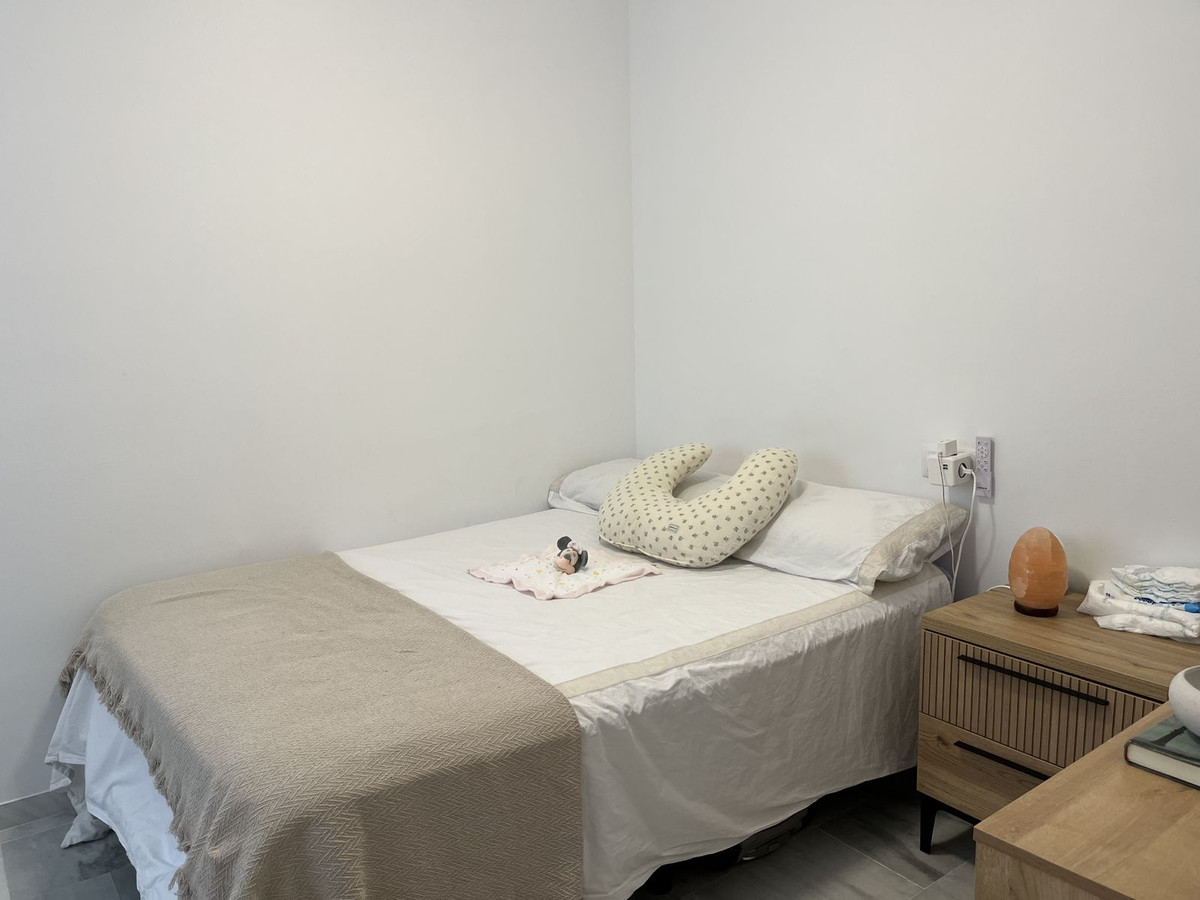 Te koop Middle Floor Apartment Costa Del Sol Casares € 285.000,-