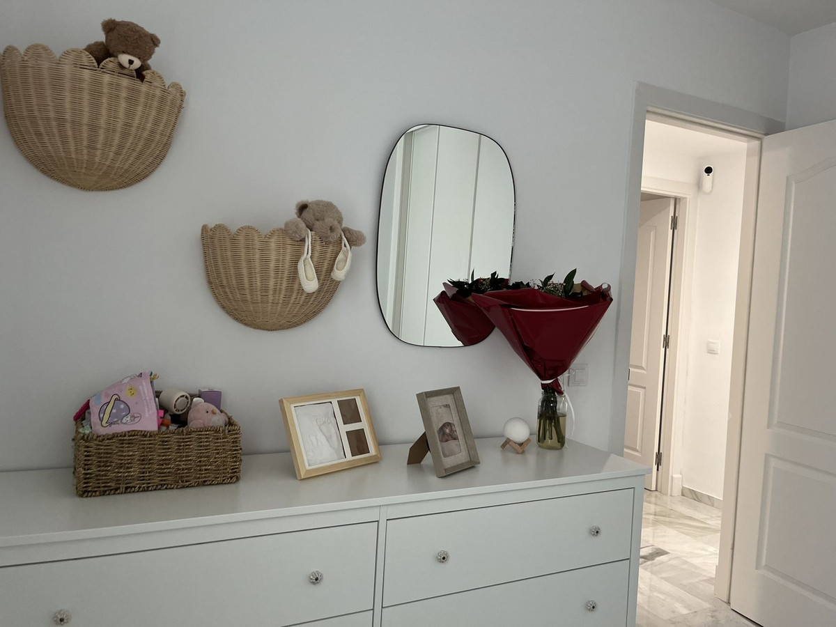 Te koop Middle Floor Apartment Costa Del Sol Casares € 285.000,-