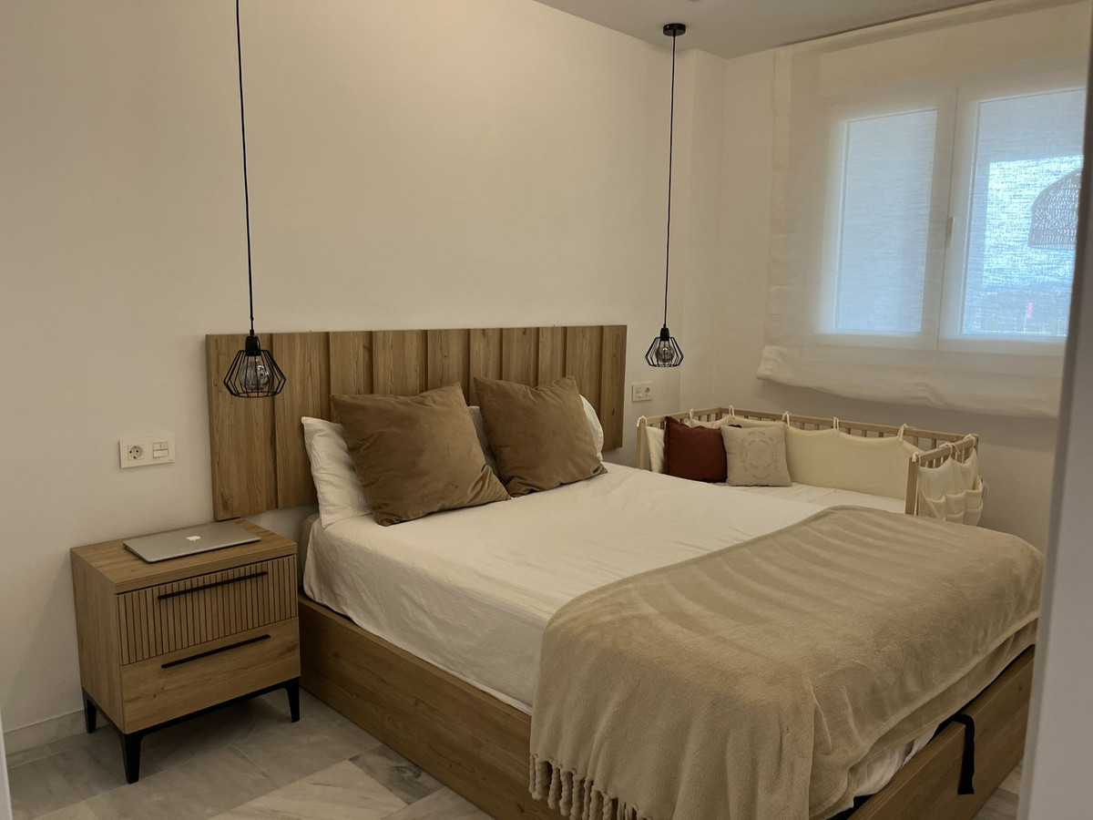 Te koop Middle Floor Apartment Costa Del Sol Casares € 285.000,-