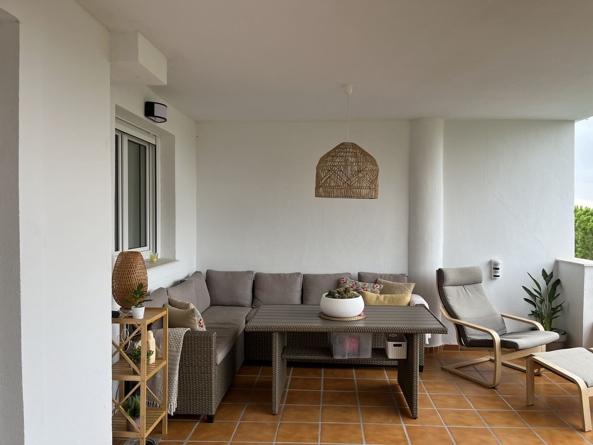 Te koop Middle Floor Apartment Costa Del Sol Casares € 285.000,-