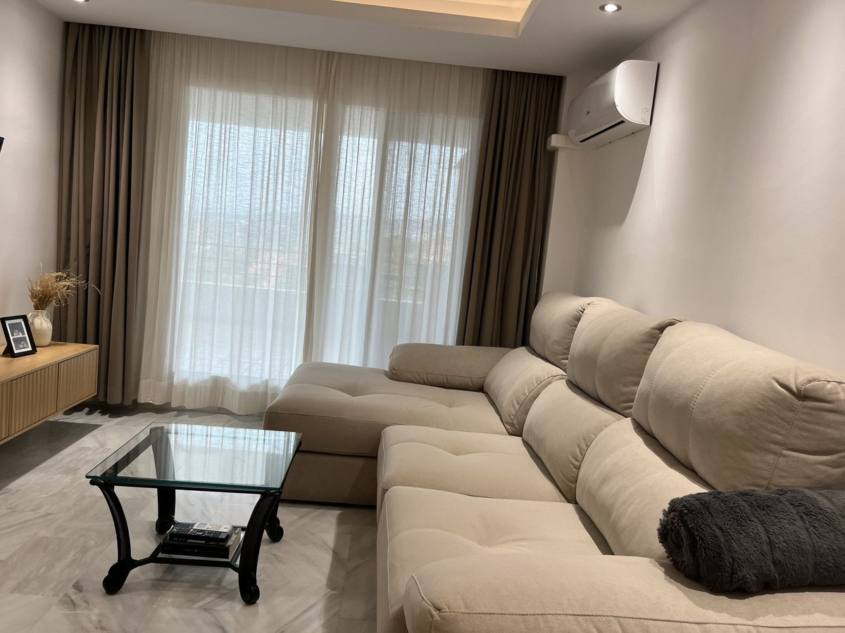 Te koop Middle Floor Apartment Costa Del Sol Casares € 285.000,-