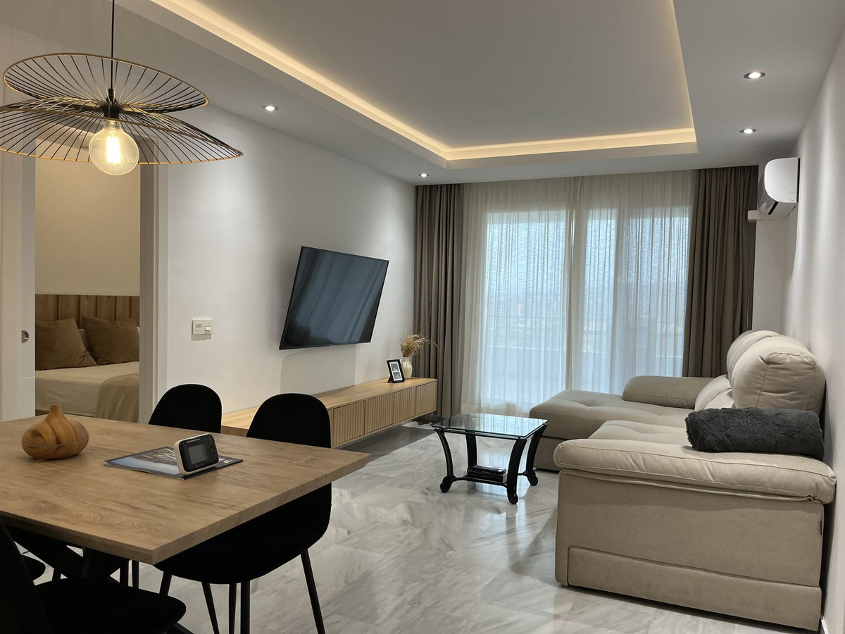 Te koop Middle Floor Apartment Costa Del Sol Casares € 285.000,-