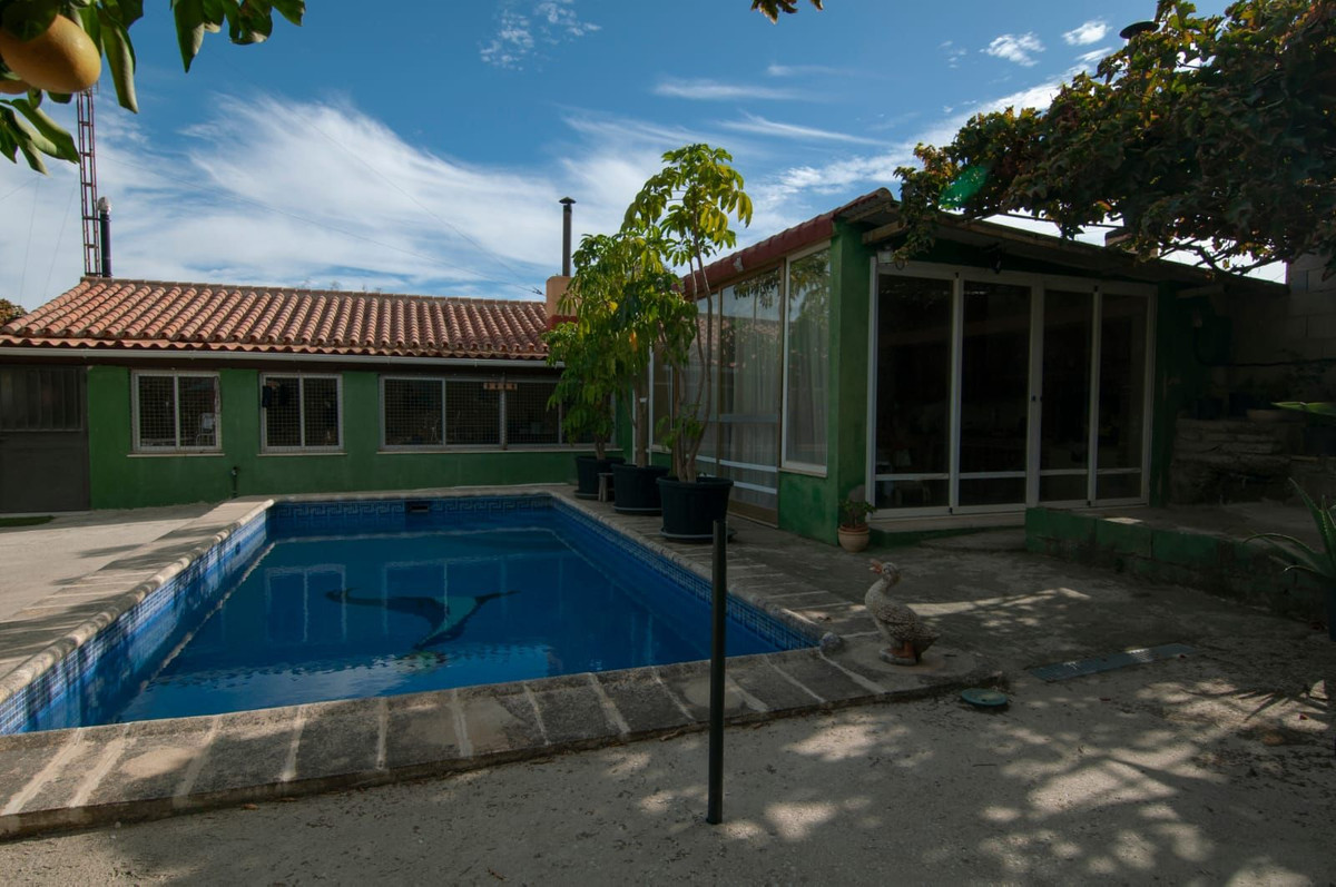 Te koop Finca - Cortijo Costa Del Sol Altos De Los Monteros € 270.000,-