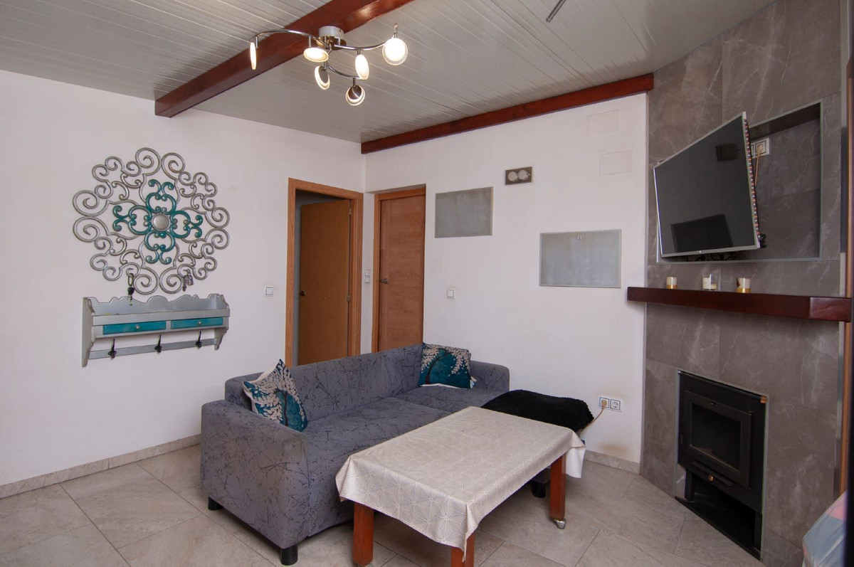 Te koop Finca - Cortijo Costa Del Sol Altos De Los Monteros € 270.000,-