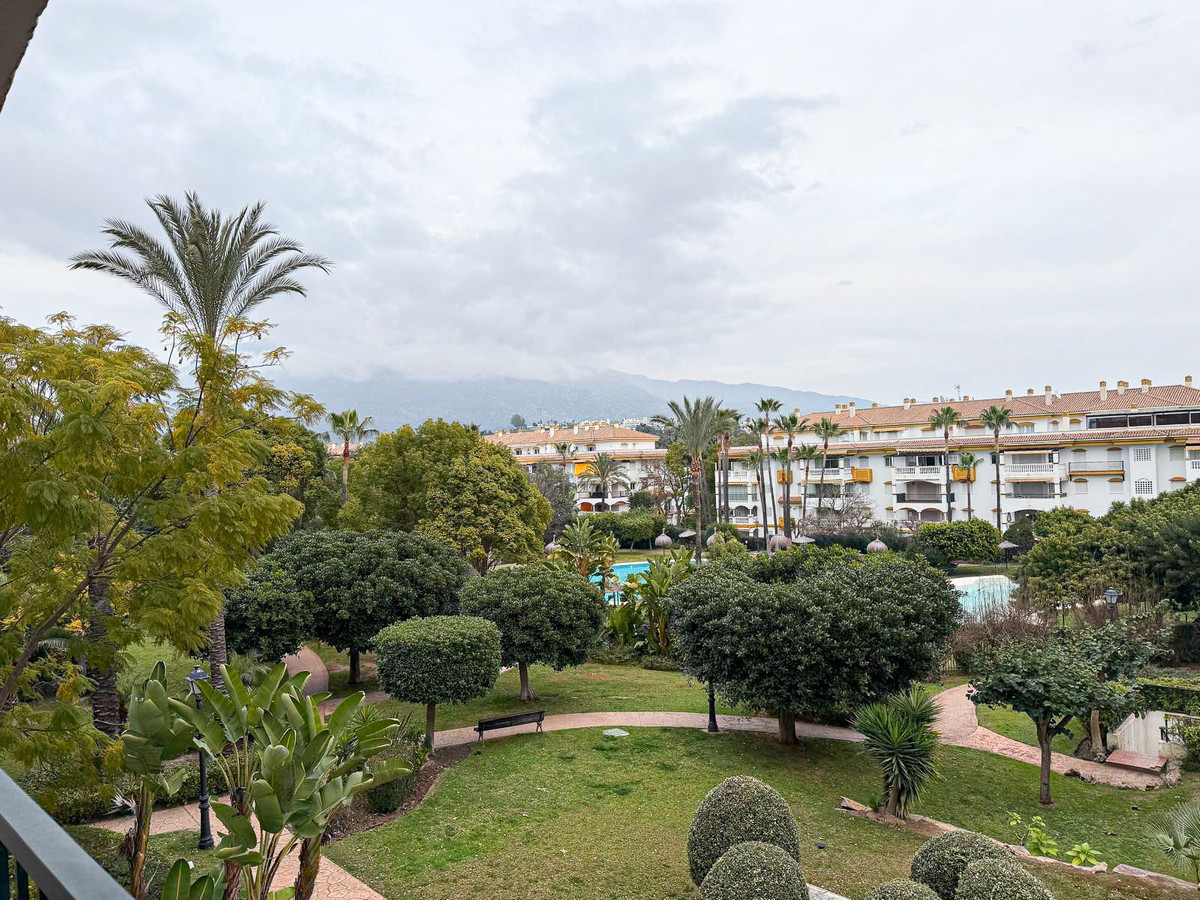 Te koop Middle Floor Apartment Costa Del Sol Nueva Andalucía € 455.000,-
