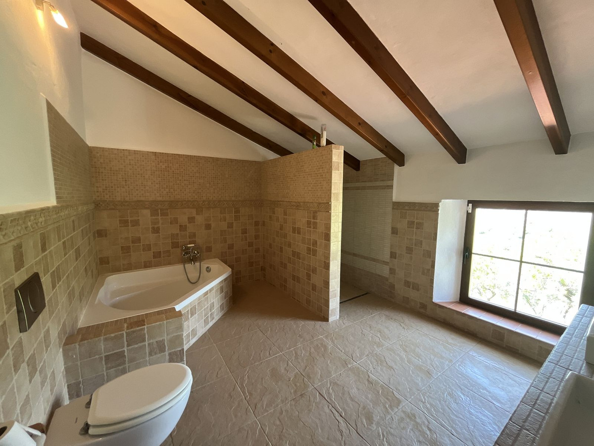 Te koop Finca - Cortijo Costa Del Sol Almogía € 299.000,-