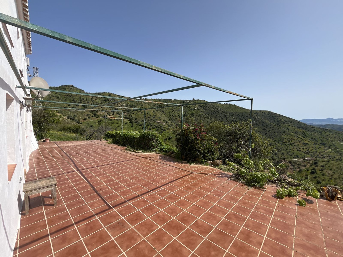 Te koop Finca - Cortijo Costa Del Sol Almogía € 299.000,-