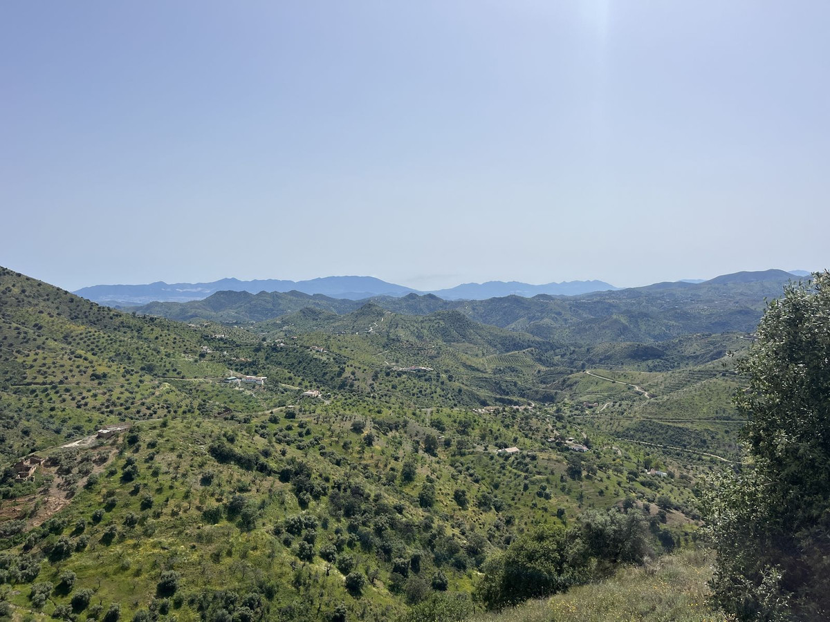 Te koop Finca - Cortijo Costa Del Sol Almogía € 299.000,-