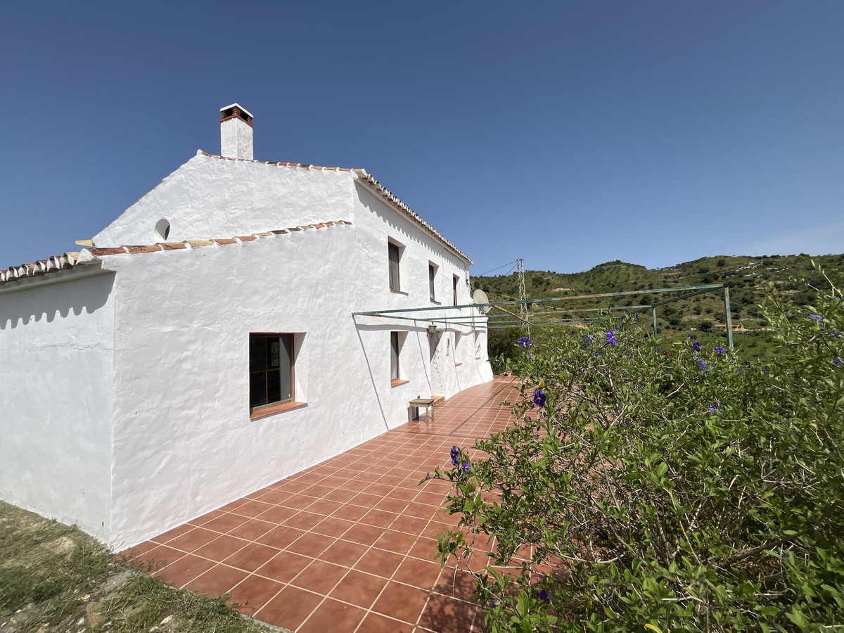 Te koop Finca - Cortijo Costa Del Sol Almogía € 299.000,-