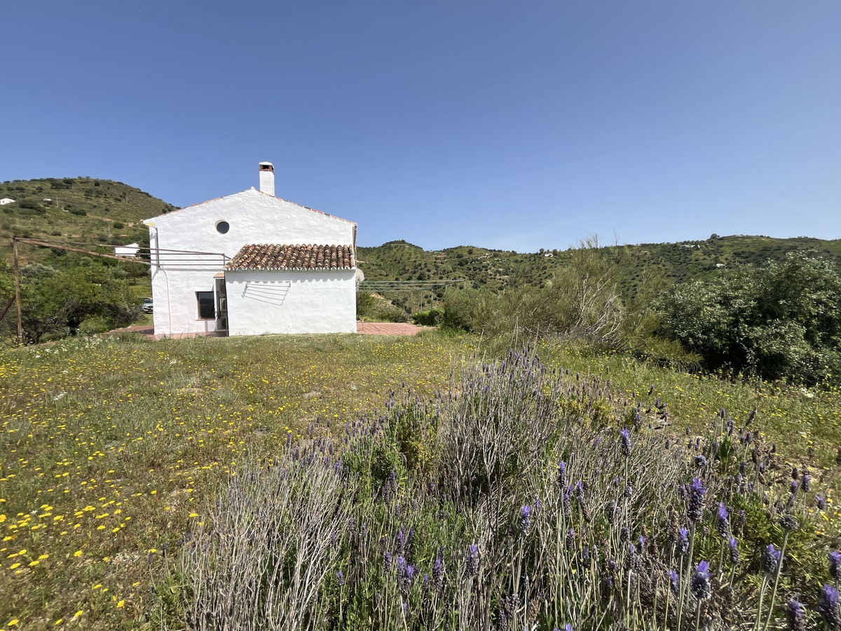 Te koop Finca - Cortijo Costa Del Sol Almogía € 299.000,-