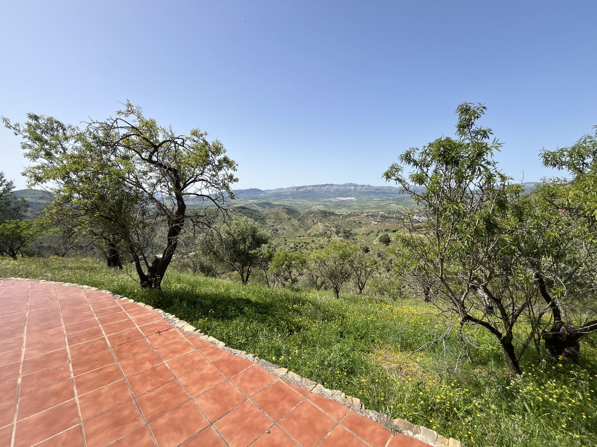 Te koop Finca - Cortijo Costa Del Sol Almogía € 299.000,-