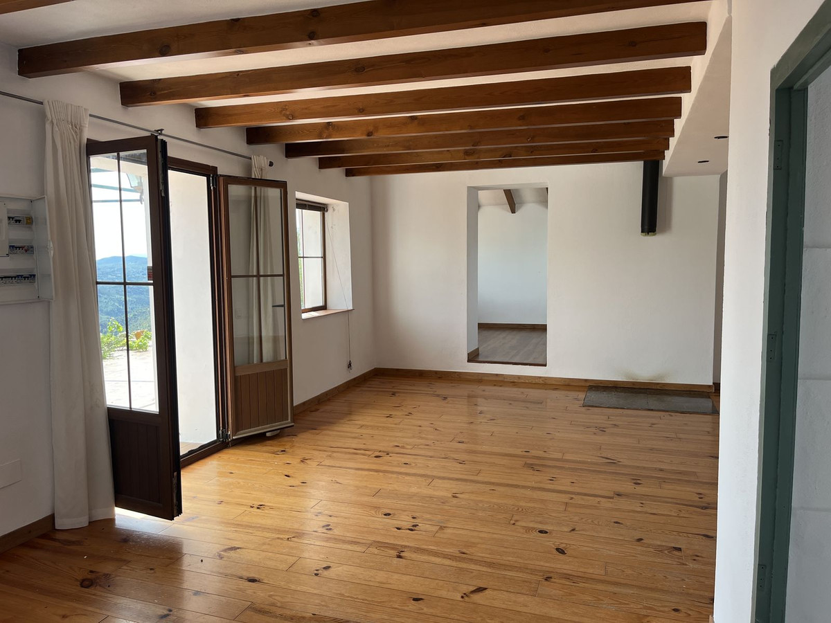 Te koop Finca - Cortijo Costa Del Sol Almogía € 299.000,-