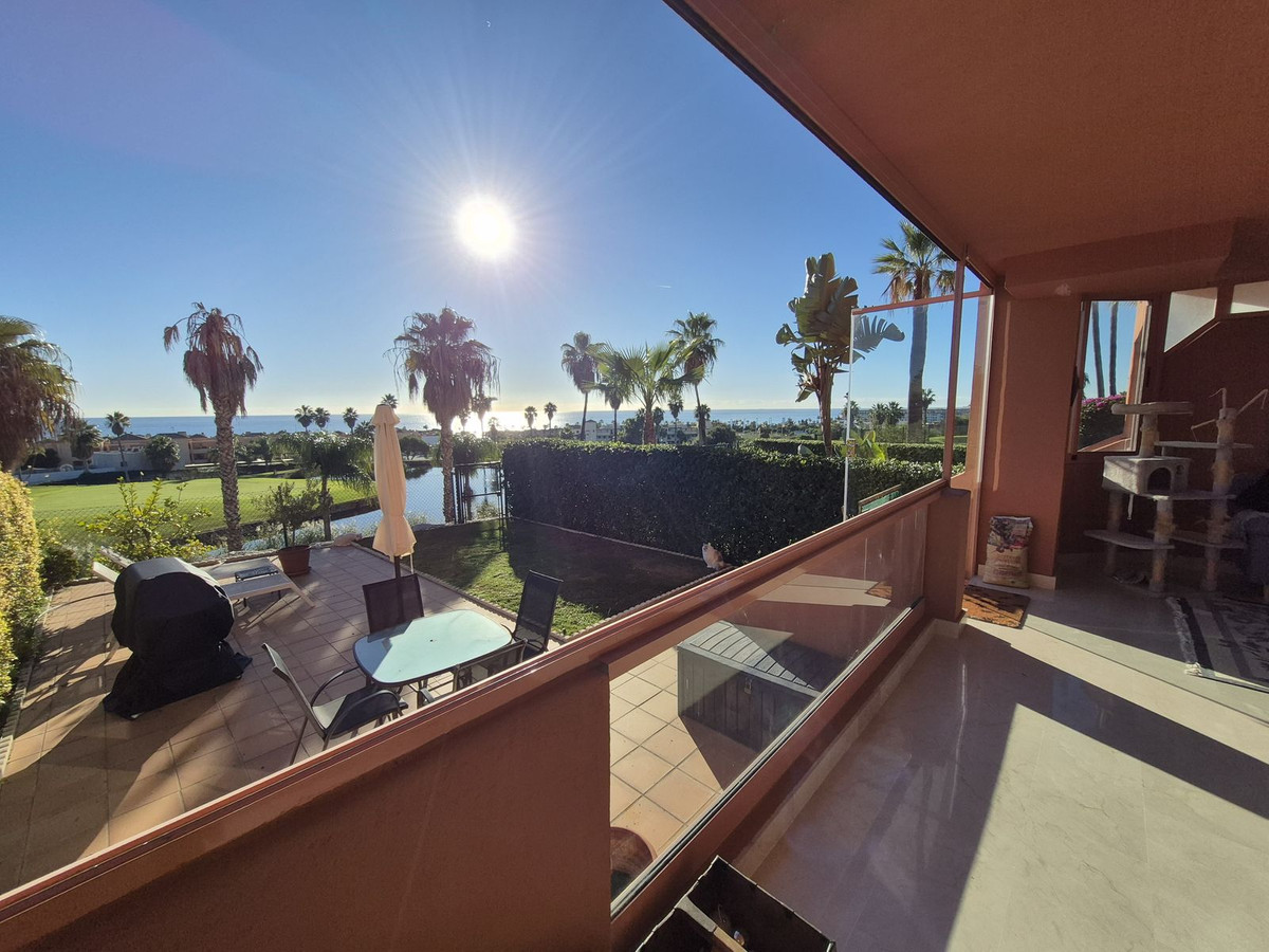 Te koop Gelijkvloers appartement Costa Del Sol Casares Playa € 375.000,-