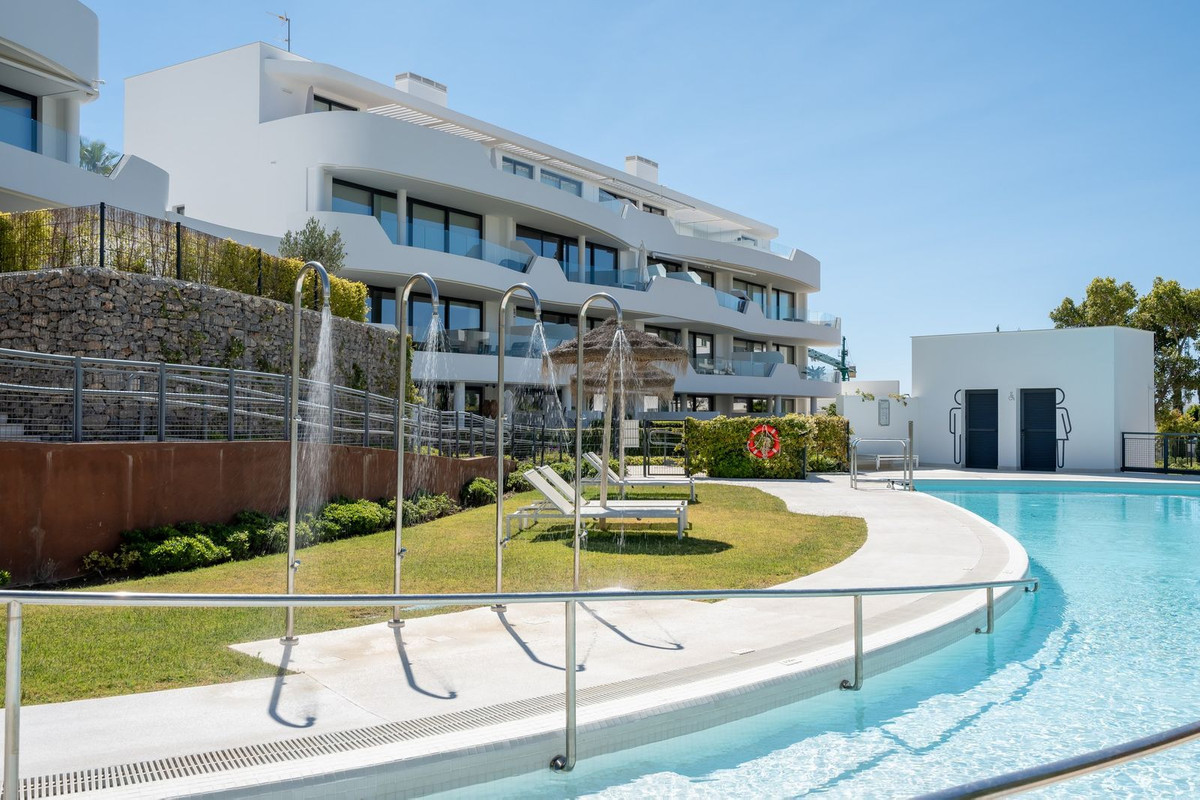 Te koop Middle Floor Apartment Costa Del Sol Higueron € 578.000,-