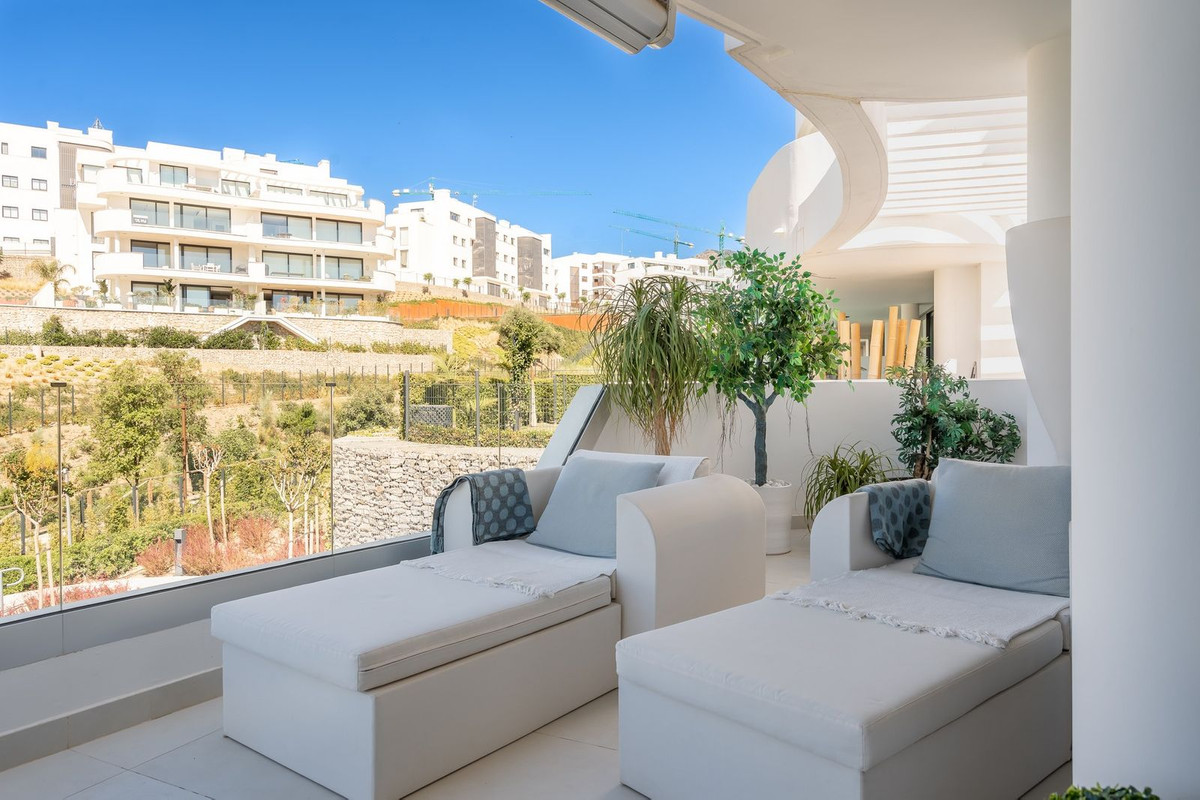 Te koop Middle Floor Apartment Costa Del Sol Higueron € 578.000,-