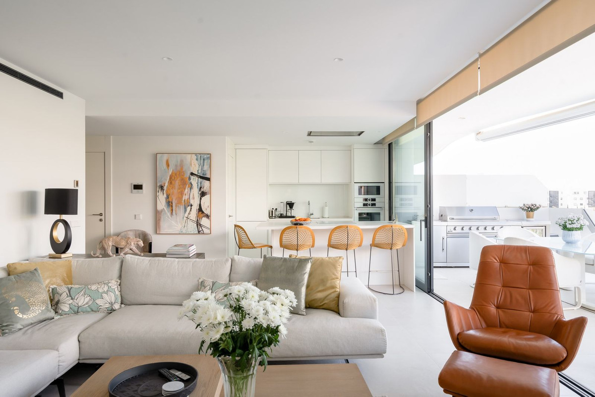 Te koop Middle Floor Apartment Costa Del Sol Higueron € 578.000,-