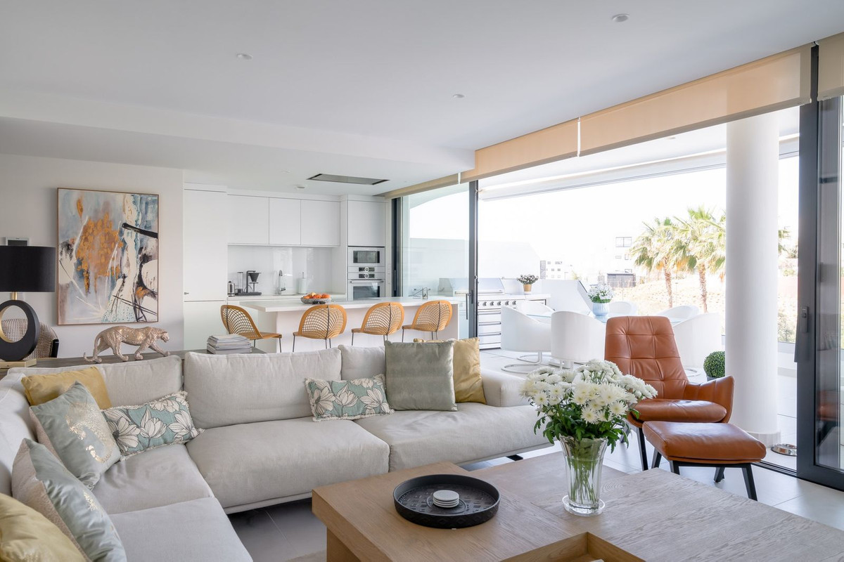 Te koop Middle Floor Apartment Costa Del Sol Higueron € 578.000,-