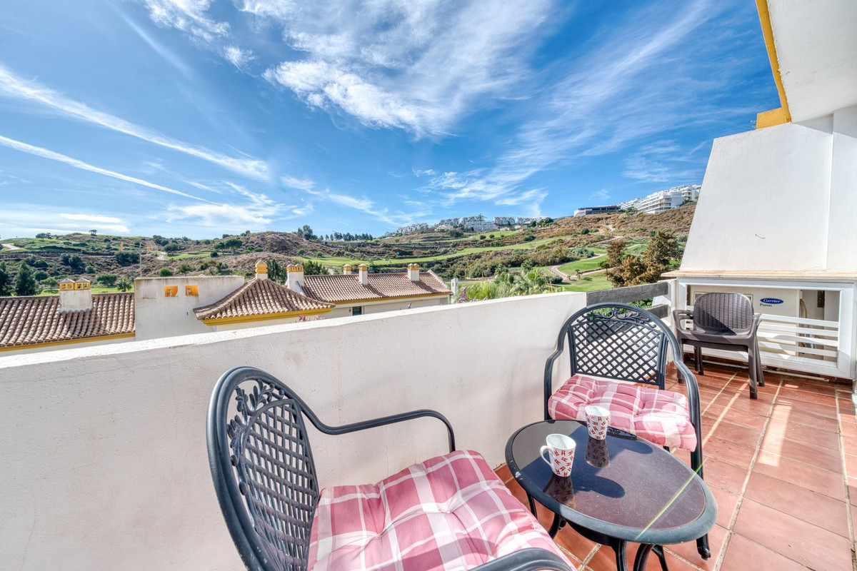 Te koop Middle Floor Apartment Costa Del Sol Calanova Golf € 280.000,-