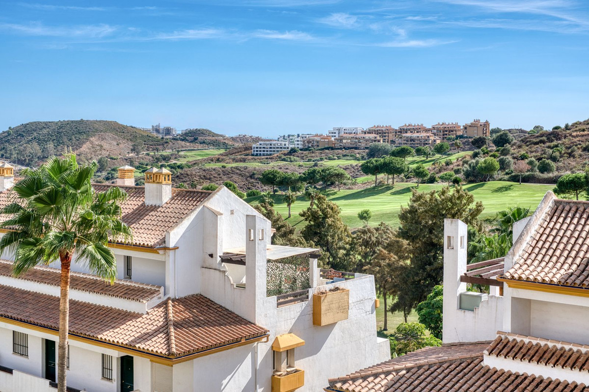 Te koop Middle Floor Apartment Costa Del Sol Calanova Golf € 280.000,-