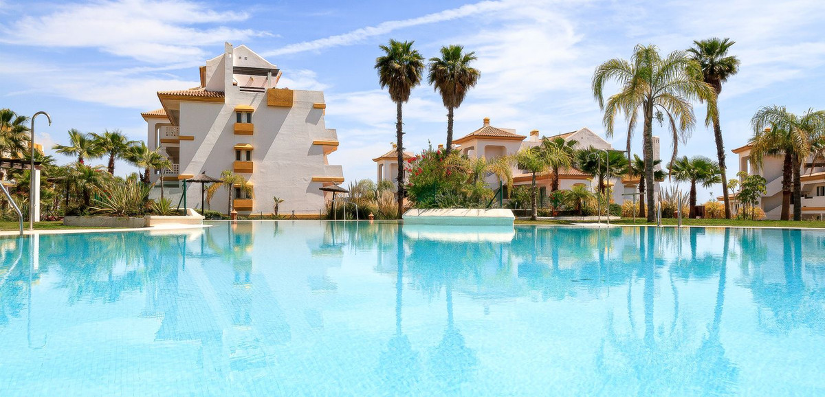 Te koop Middle Floor Apartment Costa Del Sol Calanova Golf € 280.000,-