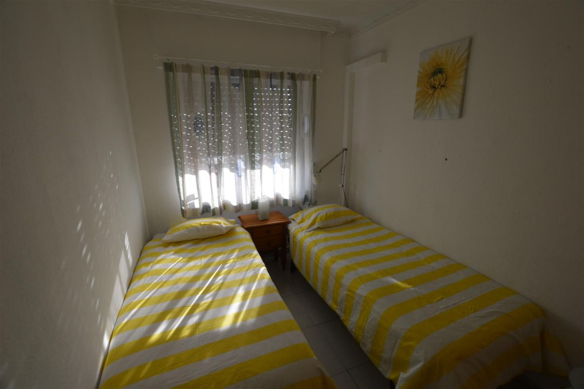 Te koop Middle Floor Apartment Costa Del Sol Los Boliches € 330.000,-