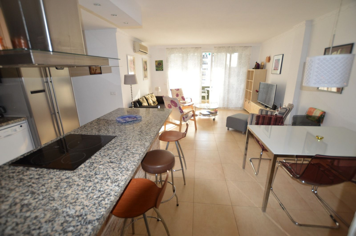 Te koop Middle Floor Apartment Costa Del Sol Los Boliches € 330.000,-