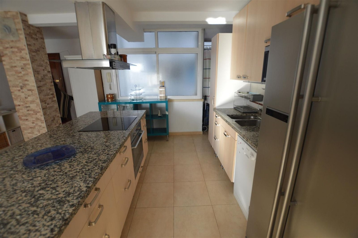 Te koop Middle Floor Apartment Costa Del Sol Los Boliches € 330.000,-