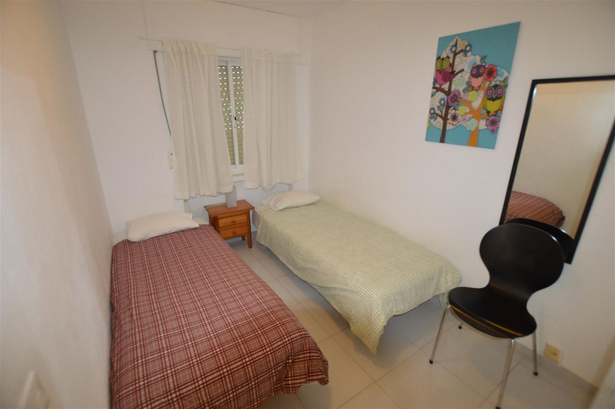 Te koop Middle Floor Apartment Costa Del Sol Los Boliches € 330.000,-