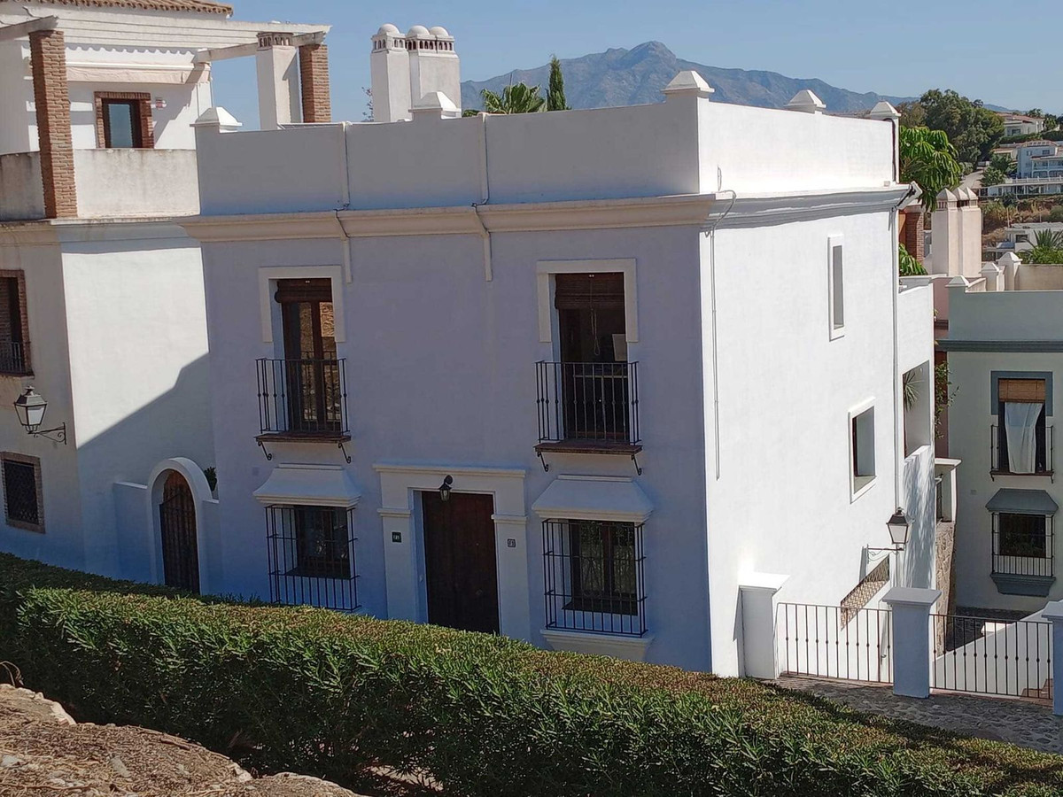 Te koop Half vrijstaand huis Costa Del Sol Estepona € 765.000,-