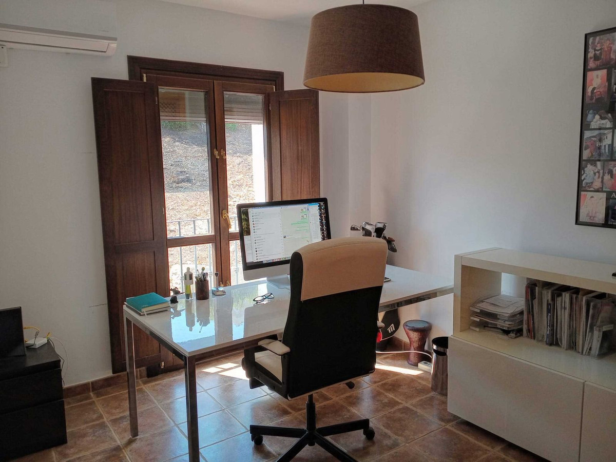 Te koop Half vrijstaand huis Costa Del Sol Estepona € 765.000,-