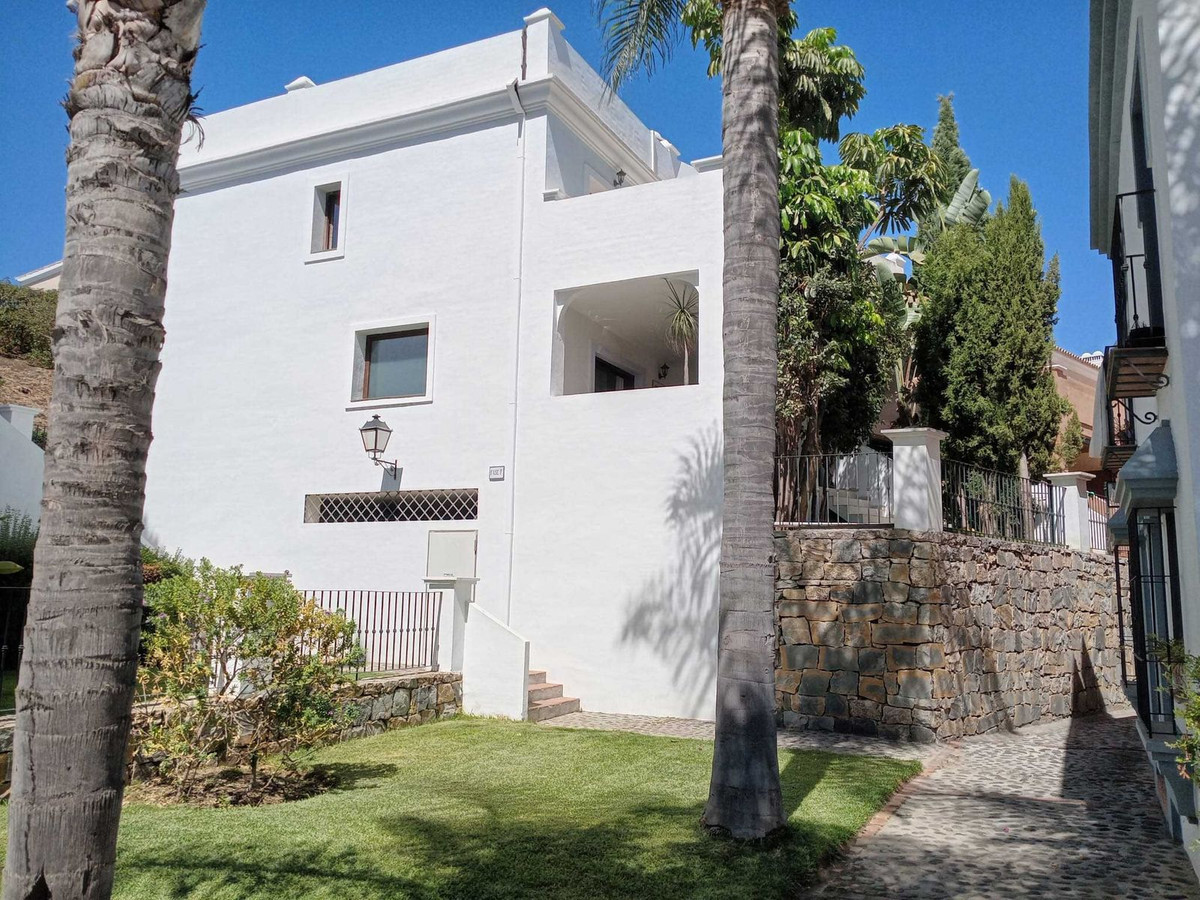 Te koop Half vrijstaand huis Costa Del Sol Estepona € 765.000,-