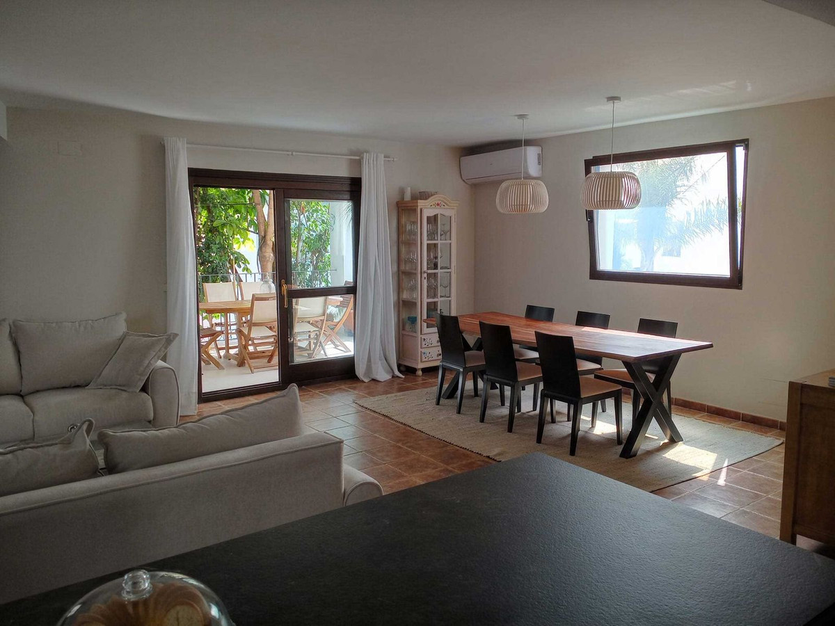 Te koop Half vrijstaand huis Costa Del Sol Estepona € 765.000,-