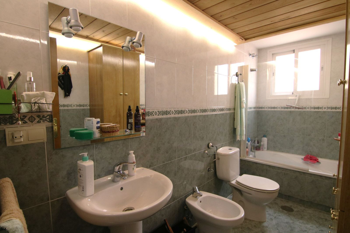 Te koop Half vrijstaand huis Costa Del Sol Coín € 269.900,-