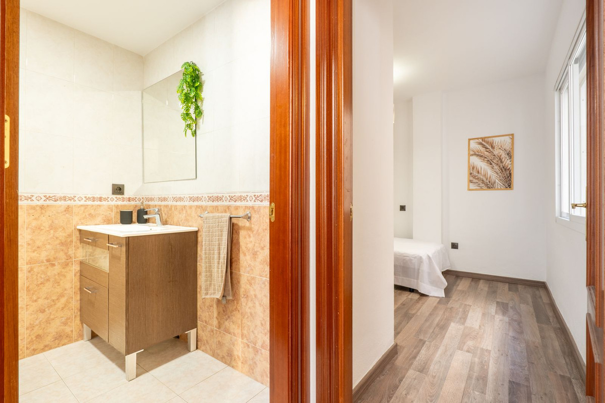 Te koop Middle Floor Apartment Costa Del Sol Las Lagunas € 310.000,-