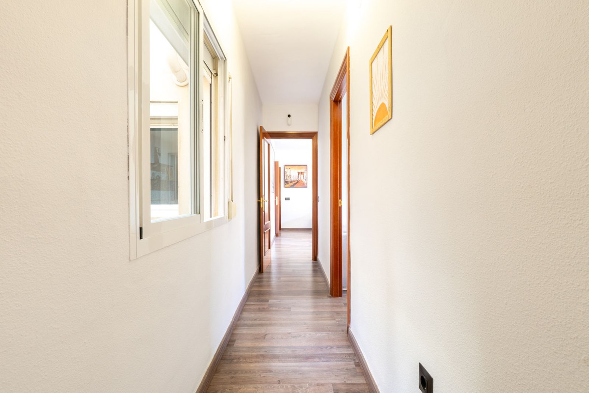 Te koop Middle Floor Apartment Costa Del Sol Las Lagunas € 310.000,-