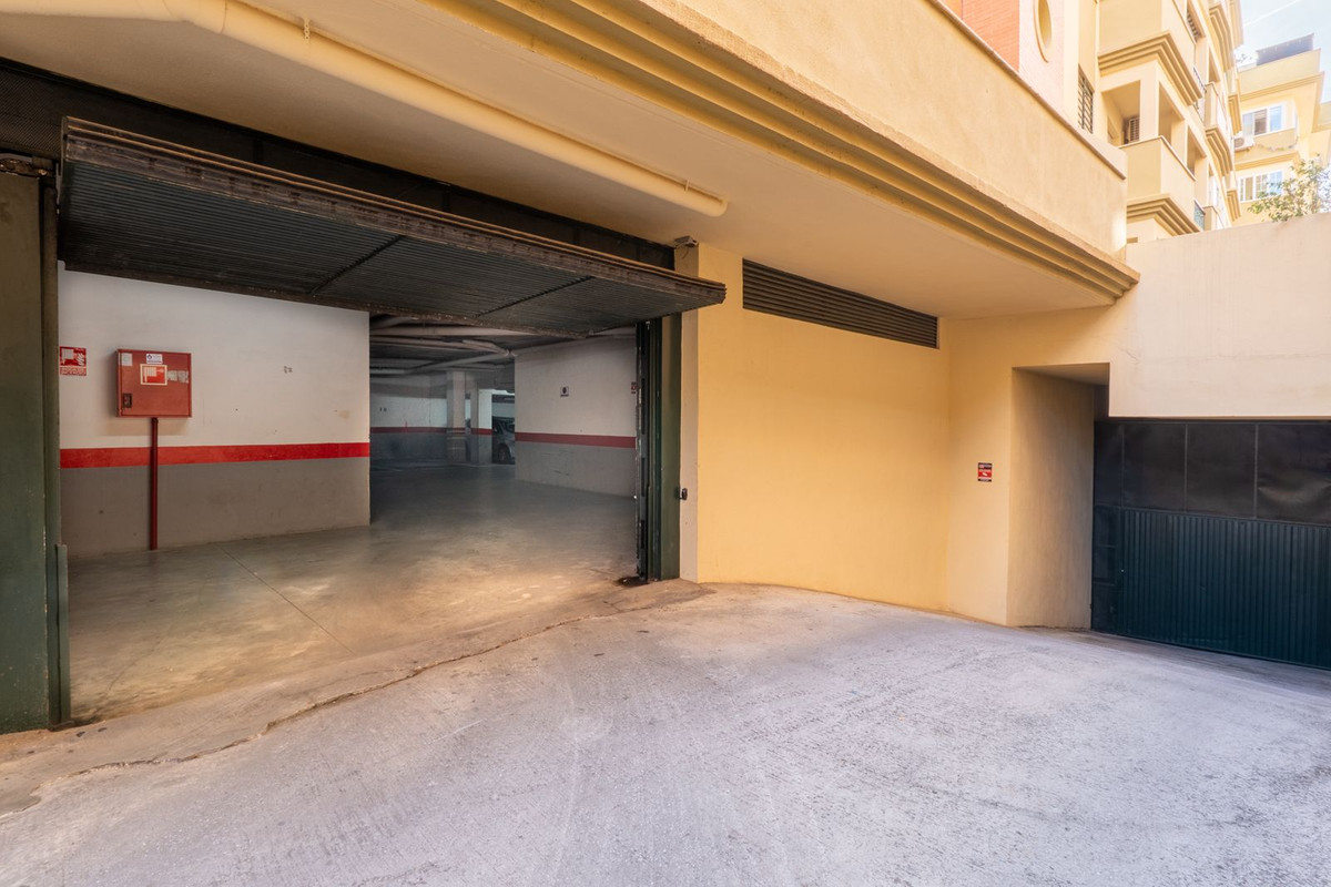 Te koop Middle Floor Apartment Costa Del Sol Las Lagunas € 310.000,-