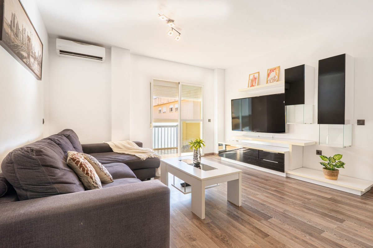 Te koop Middle Floor Apartment Costa Del Sol Las Lagunas € 310.000,-