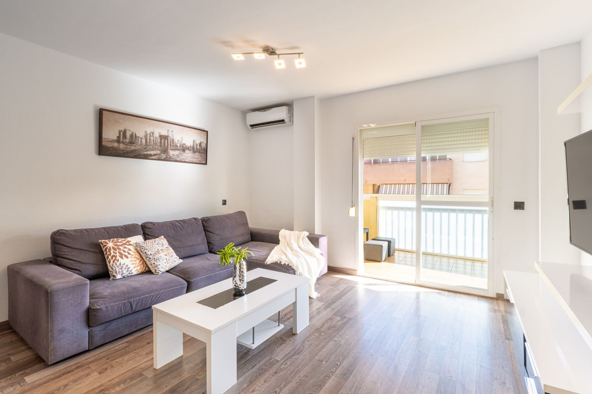 Te koop Middle Floor Apartment Costa Del Sol Las Lagunas € 310.000,-