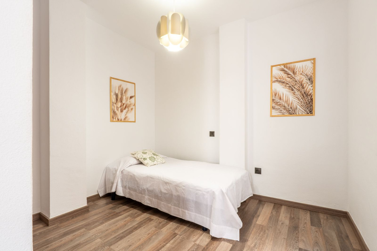 Te koop Middle Floor Apartment Costa Del Sol Las Lagunas € 310.000,-