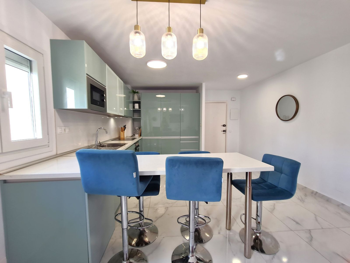 Te koop Middle Floor Apartment Costa Del Sol San Luis De Sabinillas € 320.000,-