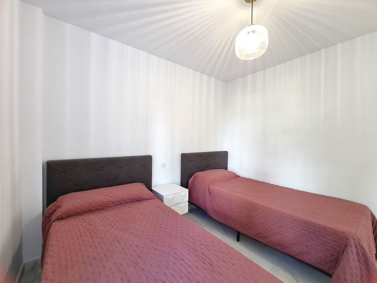 Te koop Middle Floor Apartment Costa Del Sol San Luis De Sabinillas € 320.000,-