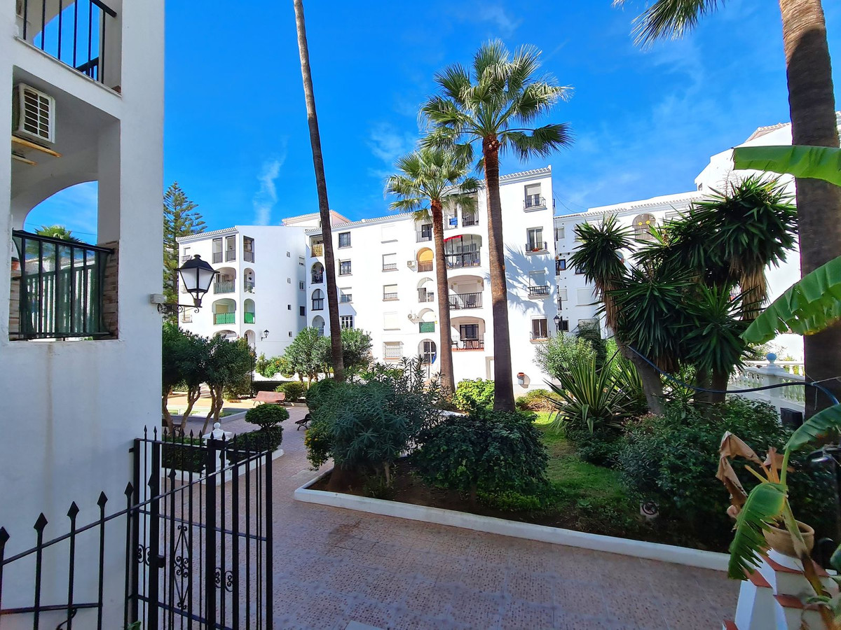 Te koop Middle Floor Apartment Costa Del Sol San Luis De Sabinillas € 320.000,-