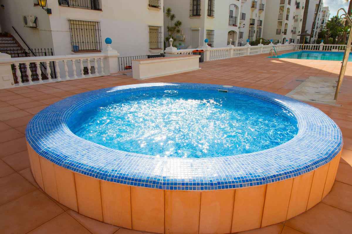 Te koop Middle Floor Apartment Costa Del Sol San Luis De Sabinillas € 320.000,-
