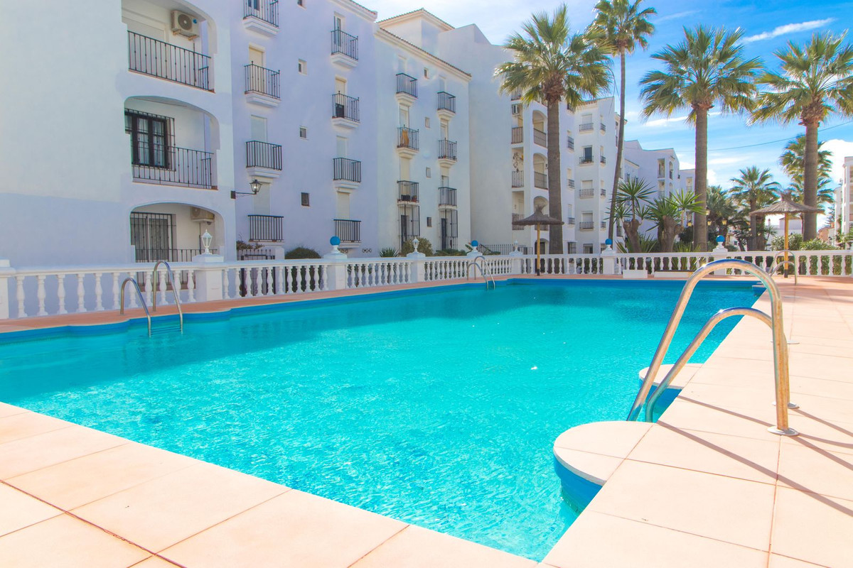 Te koop Middle Floor Apartment Costa Del Sol San Luis De Sabinillas € 320.000,-