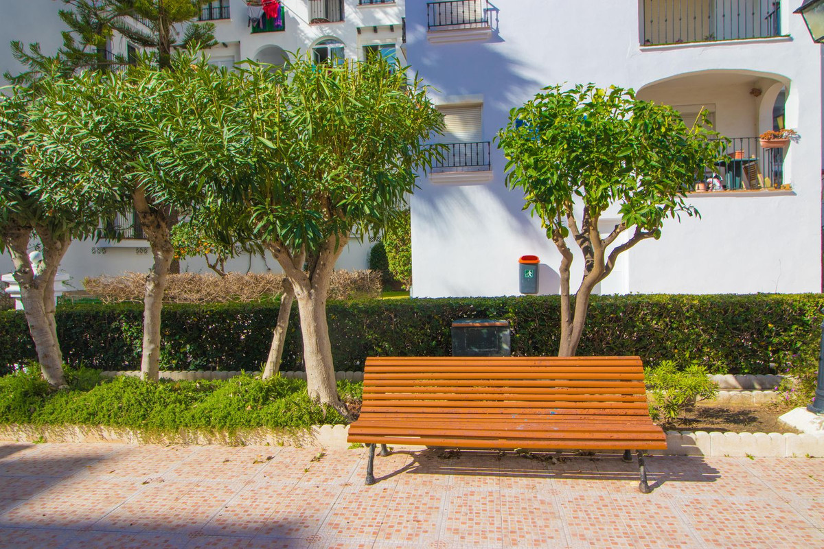 Te koop Middle Floor Apartment Costa Del Sol San Luis De Sabinillas € 320.000,-
